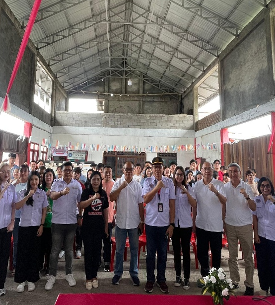 Sinergi Aksi Lingkungan dan Literasi Keuangan: PKL Pengabdian Kepada Masyarakat Akuntansi FEB UNSRAT di Tomohon