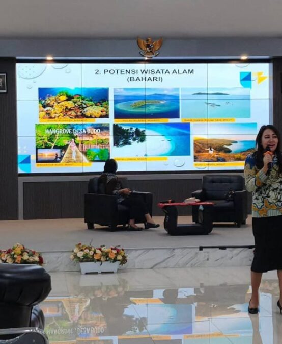 Hadirkan Kadis Pariwisata Sulut dalam Kuliah Tamu Bahas Strategi Meningkatkan Daya Saing Pariwisata Sulut di Era Digital
